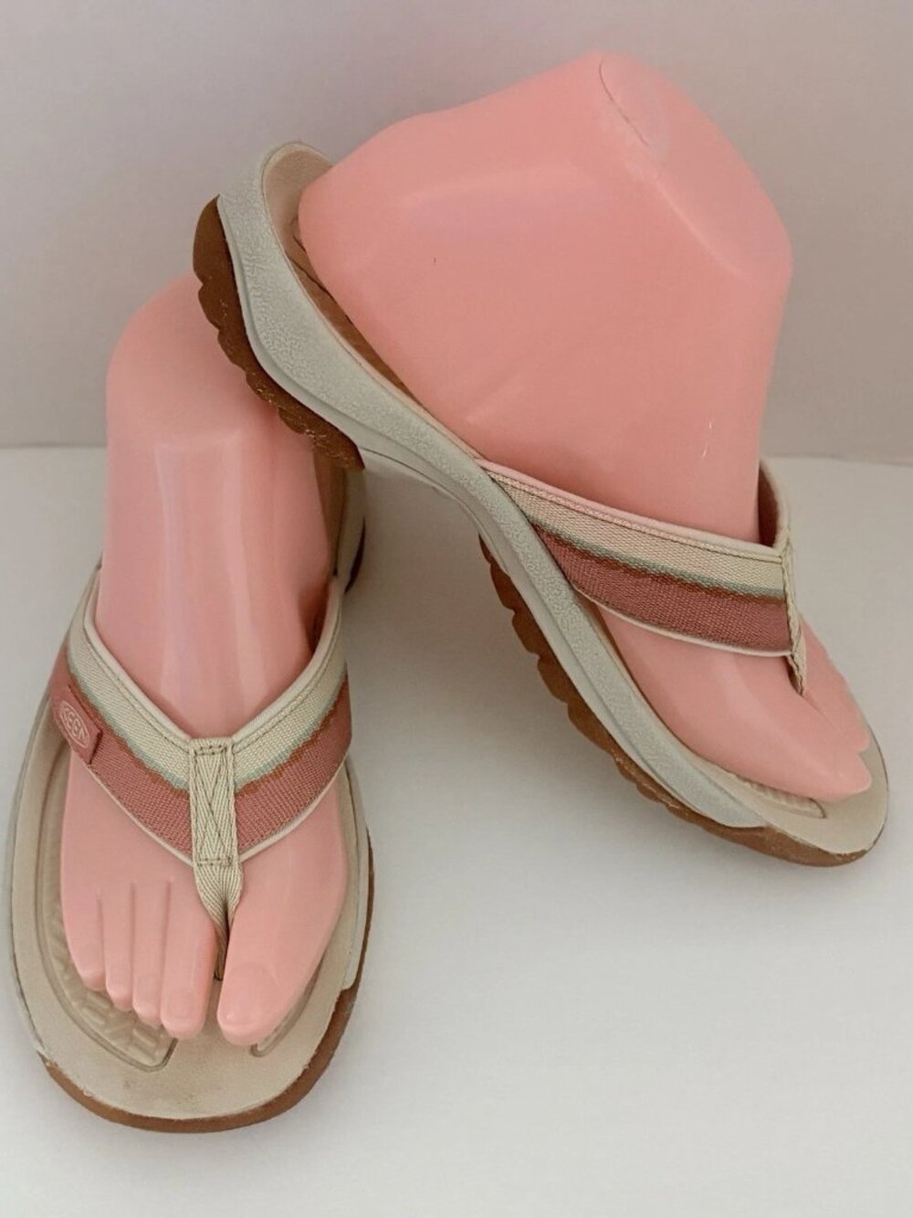 KEEN Womens Sz 6.5 Kona II Flip Flop Thong Sandals Fabric Strap Pink Green Cream